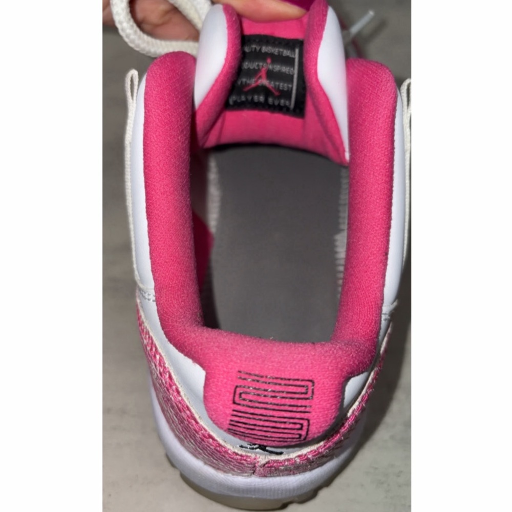 Jordan 11 Retro Low Pink Snakeskin - Picture 6 of 9
